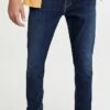 Citizens Of Humanity London Tapered Slim Jeans -Strix Wear Shop citiz4138917334 1638983034213 2 0. UX357 QL90