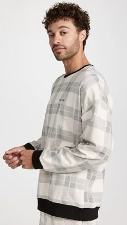 Calvin Klein Underwear Modern Cotton Long Sleeve Sweatshirt -Strix Wear Shop cklen448411e0b6 1668439977882 2 0. UX357 QL90