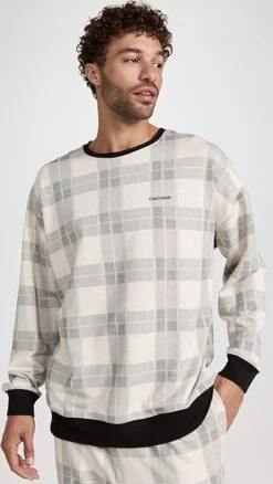 Calvin Klein Underwear Modern Cotton Long Sleeve Sweatshirt -Strix Wear Shop cklen448411e0b6 1668439978090 2 0. UX357 QL90