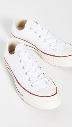 Converse Chuck Taylor '70s Low Top Sneakers