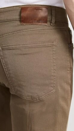 DL1961 Russell Slim Straight Jeans 13 DL1961 Russell Slim Straight Jeans -Strix Wear Shop dldll40991205a1 1678463690513 2 0. UX357 QL90