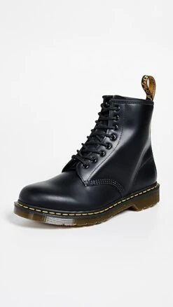 Dr. Martens 1460 8 Eye Boots