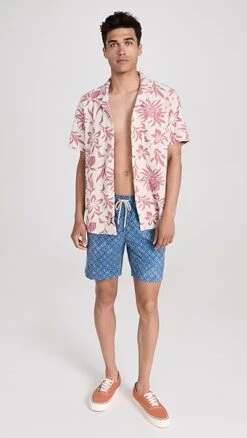 Faherty Beacon 7" Swim Trunks -Strix Wear Shop faher3064259770 1682967893538 2 0. UX357 QL90