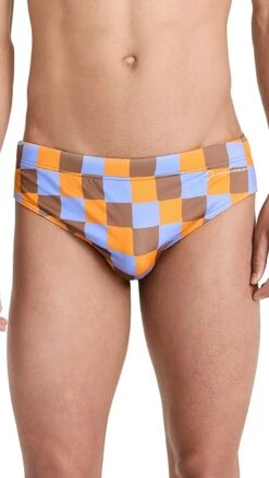 Jacquemus Le Slip De Bain Trunks 13 Jacquemus Le Slip De Bain Trunks -Strix Wear Shop jcque310391ef4e 1683740627454 2 0. UX357 QL90