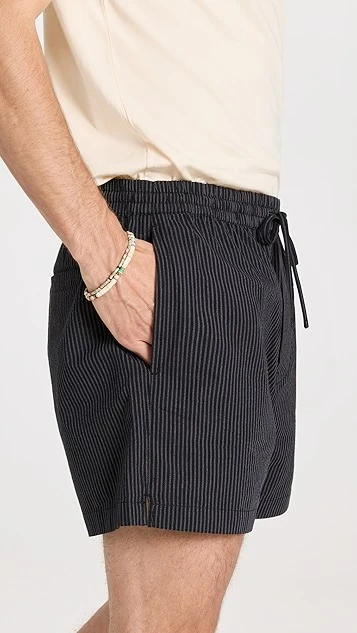 Madewell Seersucker 4.25" Pull On Shorts 5 Madewell Seersucker 4.25" Pull On Shorts - Image 3