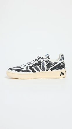 Marni X Veja V10 Man Low Top Sneakers -Strix Wear Shop marni3056516c93 1666220948478 2 0. UX357 QL90