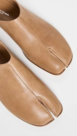 Maison Margiela Tabi Babouche Shoes -Strix Wear Shop mmmar3024110709 1671043483596 2 0. UX357 QL90