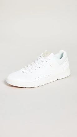 On The Roger Centre Court Sneaker