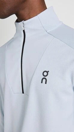 On Climate Shirt 13 On Climate Shirt -Strix Wear Shop onrun3035294476 1675206490262 2 0. UX357 QL90