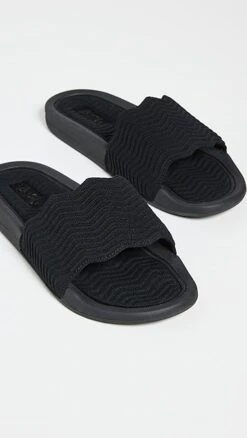 APL: Athletic Propulsion Labs TechLoom Zigzag Slides -Strix Wear Shop plabs310261cd2d 1676398493180 2 0. UX357 QL90