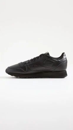 Reebok Classic Leather Sneakers -Strix Wear Shop rebok302471071c 1652306674755 2 0. UX357 QL90