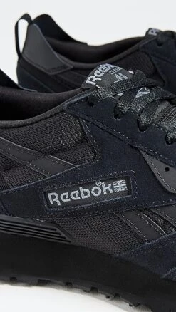 Reebok LX2200 Sneakers -Strix Wear Shop rebok3033937104 1672790910052 2 0. UX357 QL90
