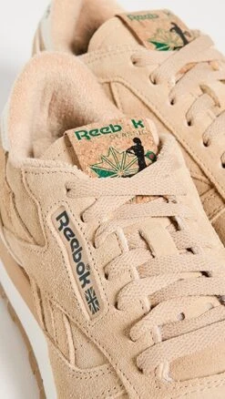 Reebok Classic Leather 1983 Vintage Sneakers -Strix Wear Shop rebok303671ebdb 1676672295561 2 0. UX357 QL90