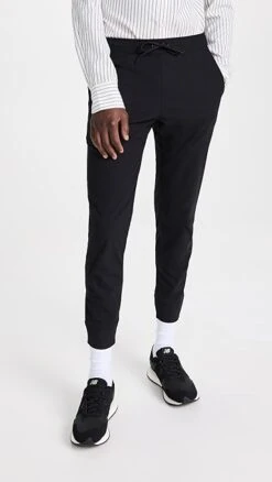 Reigning Champ Coach's Joggers -Strix Wear Shop reign306331cd2d 1674762690531 2 0. UX357 QL90
