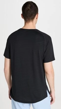 Rhone Swift Short Sleeve 2.0 -Strix Wear Shop rhone302221cd2d 1683495780126 2 1. UX357 QL90