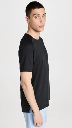 Rhone Swift Short Sleeve 2.0 -Strix Wear Shop rhone302221cd2d 1683495780359 2 0. UX357 QL90