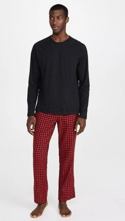 UGG Steiner 2 Piece Gift Box Set 15 UGG Steiner 2 Piece Gift Box Set -Strix Wear Shop ugggg3011044316 1665171625371 2 0. UX357 QL90