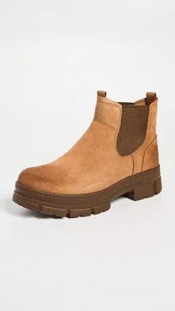 UGG Skyview Chelsea Boots