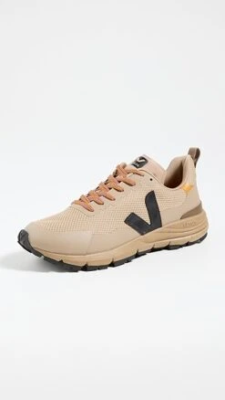 Veja Dekkan Sneakers