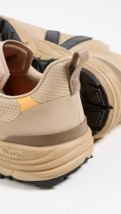 Veja Dekkan Sneakers -Strix Wear Shop vejaa305571e0ce 1663612728961 2 0. UX357 QL90