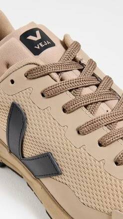 Veja Dekkan Sneakers -Strix Wear Shop vejaa305571e0ce 1663612728996 2 0. UX357 QL90