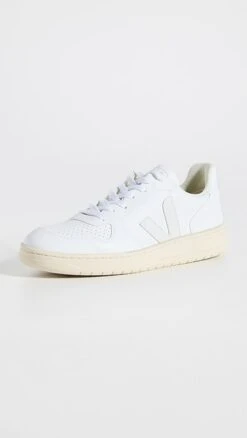 Veja V-10 CWL Sneakers