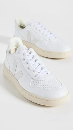 Veja V-10 CWL Sneakers 9 Veja V-10 CWL Sneakers -Strix Wear Shop vejaa305921f0e5 1683137228659 2 0. UX357 QL90